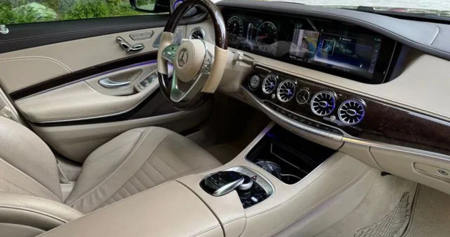 Mercedes-Benz S-Class 