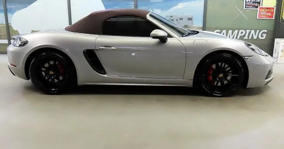 Porsche 718 