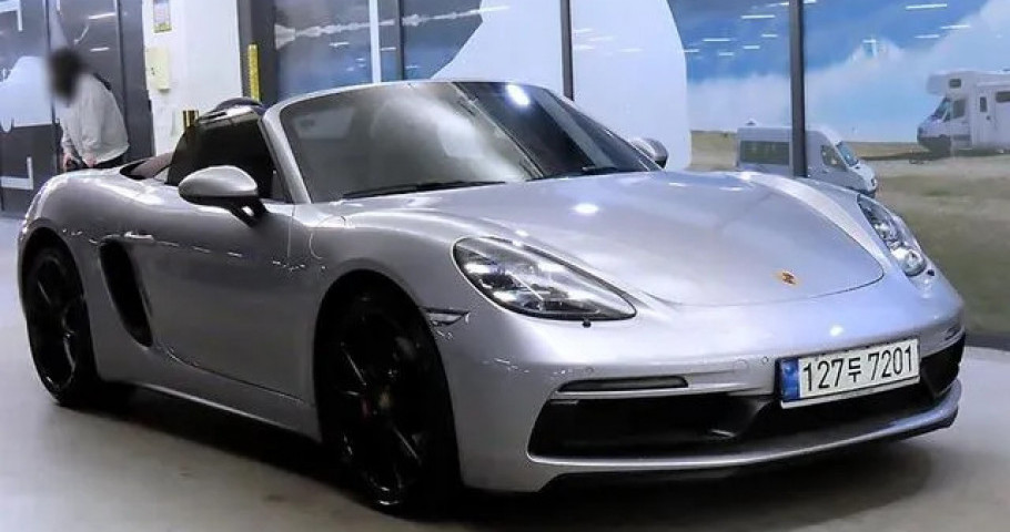 Porsche 718 