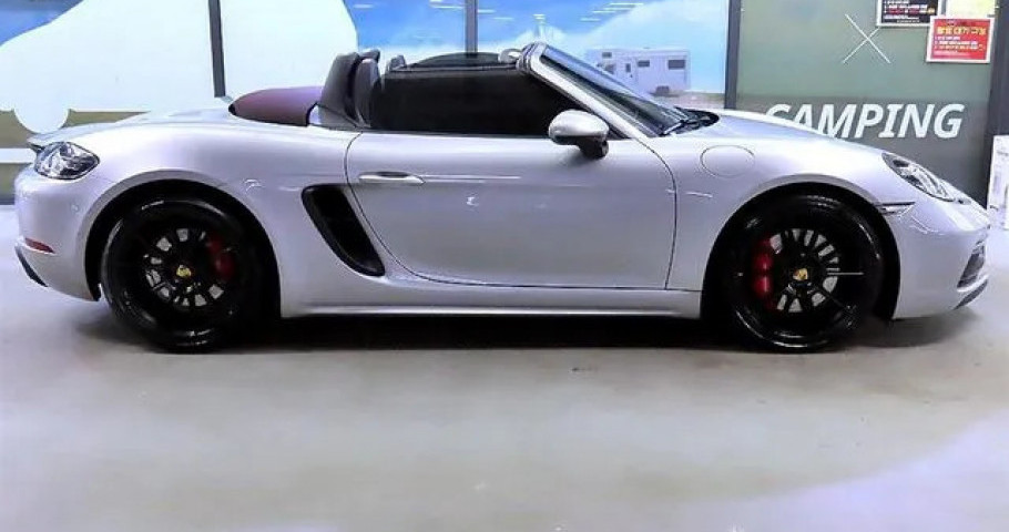Porsche 718 