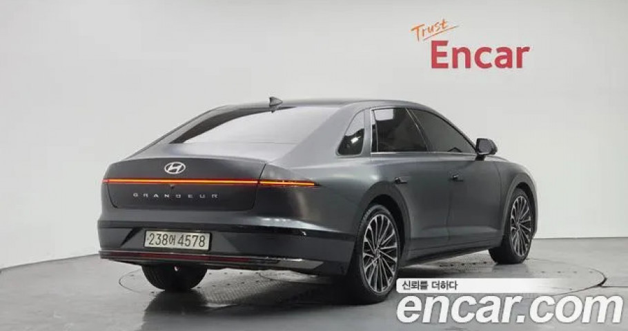 Hyundai Grandeur 