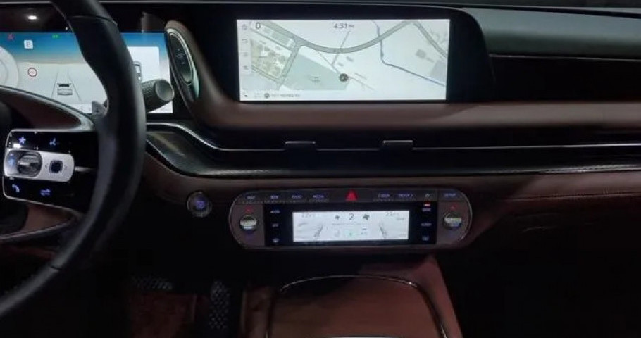 Genesis G90 