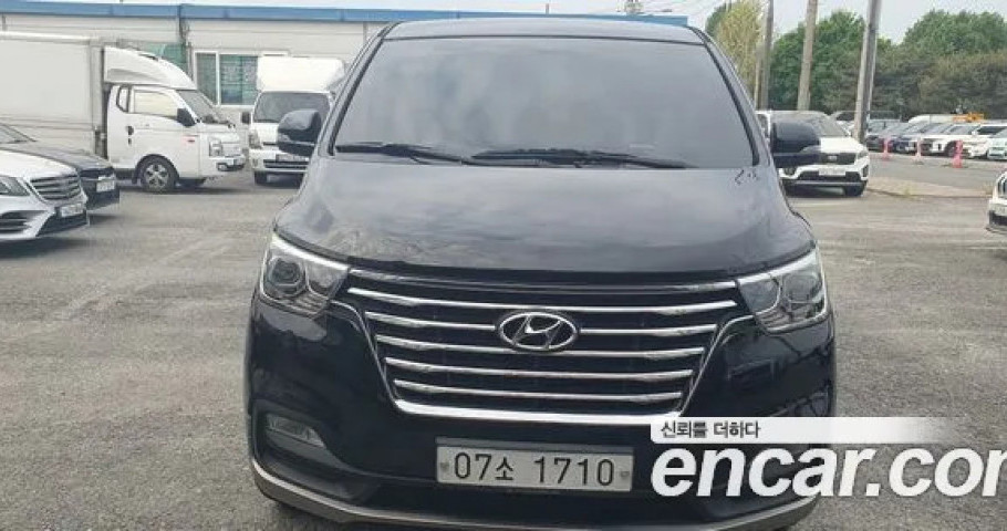 Hyundai Starex 