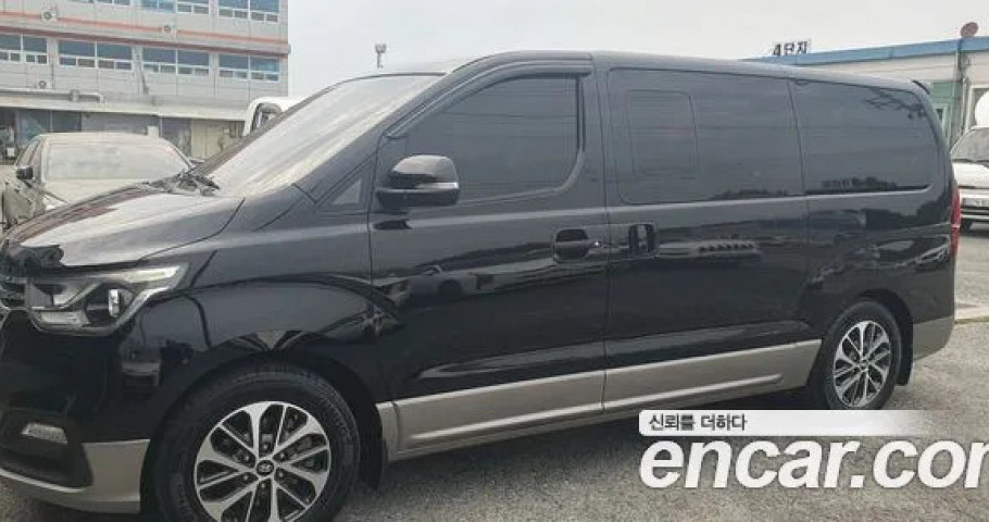 Hyundai Starex 
