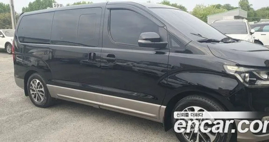 Hyundai Starex 