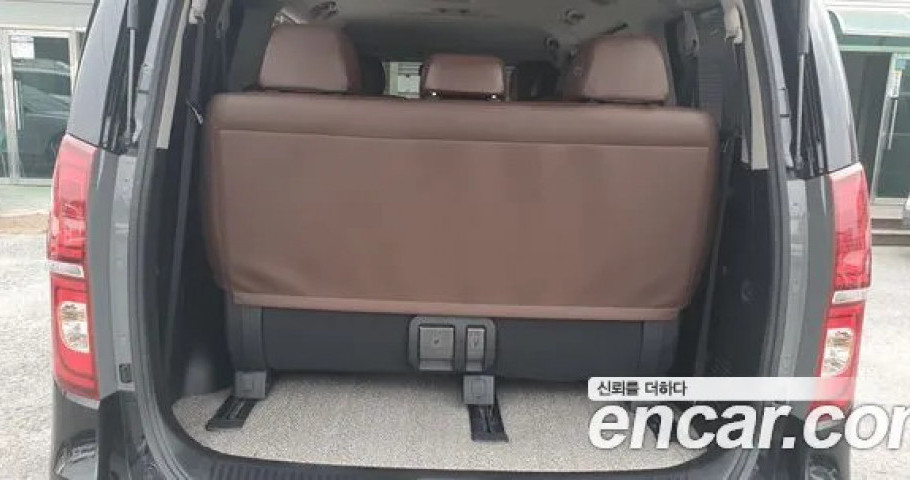 Hyundai Starex 