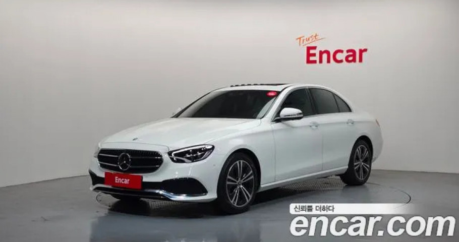 Mercedes-Benz E-Class 
