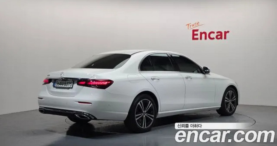 Mercedes-Benz E-Class 