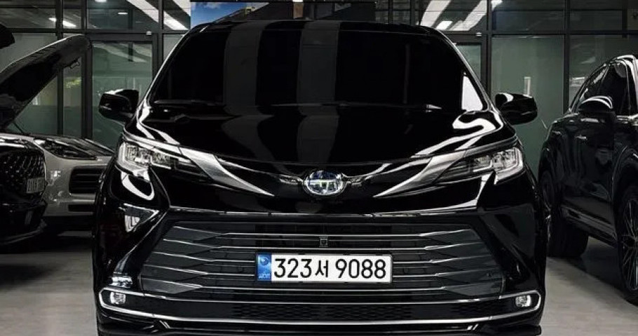 Toyota Sienna 
