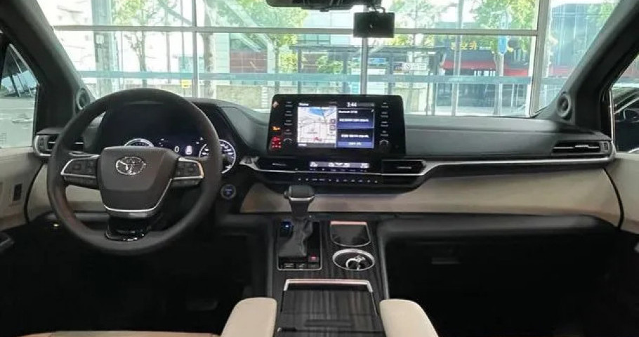 Toyota Sienna 