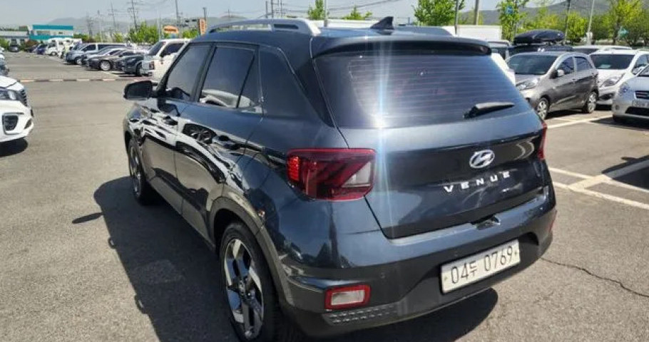 Hyundai Venue 