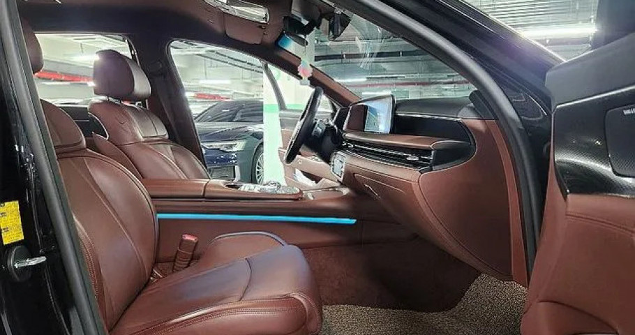 Genesis G90 