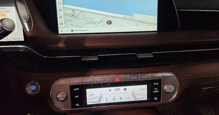 Genesis G90 
