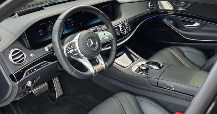 Mercedes-Benz S-Class 
