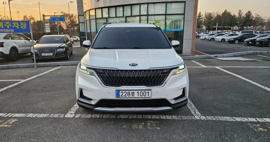 Kia Carnival 