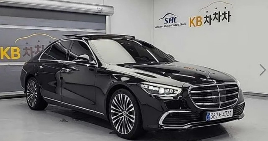 Mercedes-Benz S-Class 