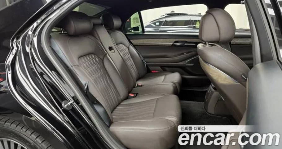 Genesis G90 