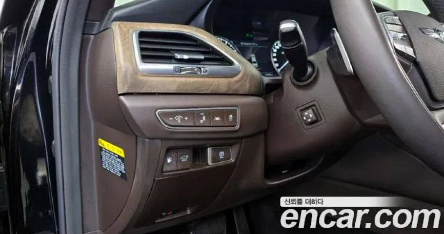 Genesis G90 