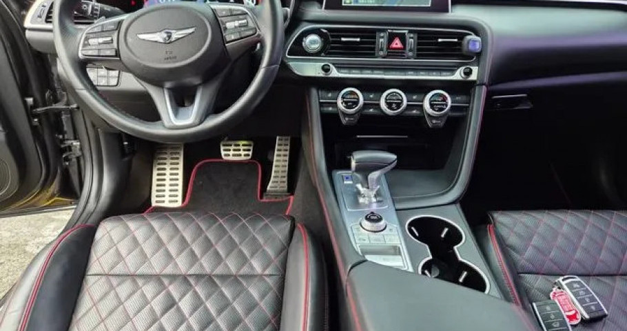 Genesis G70 
