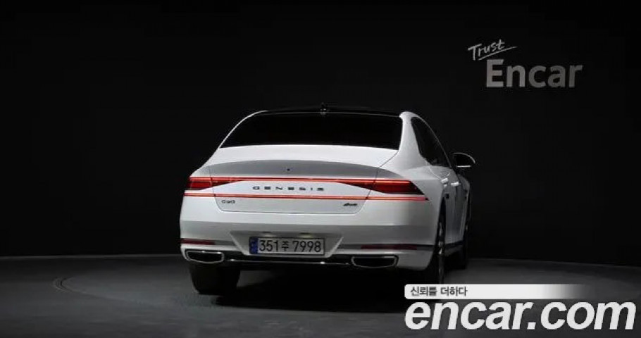 Genesis G90 
