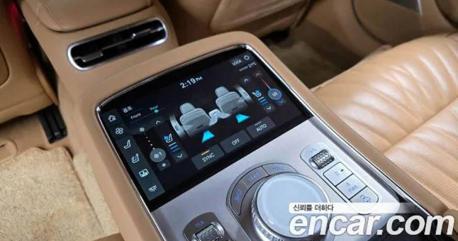 Genesis G90 