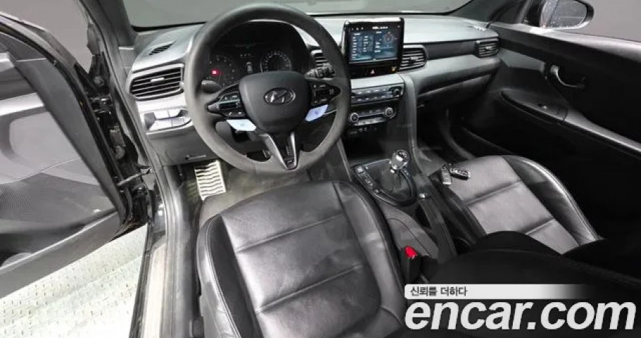 Hyundai Veloster 