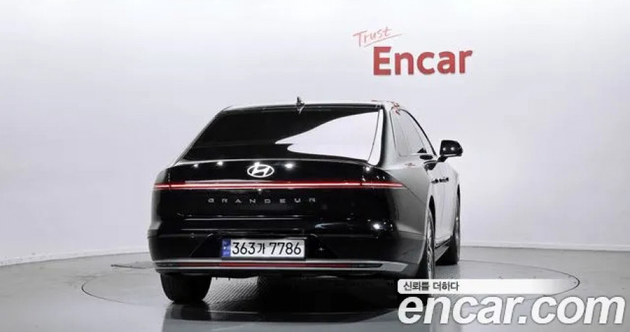 Hyundai Grandeur 