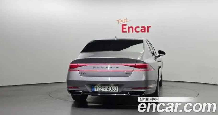 Genesis G90 