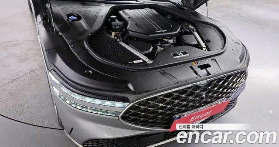 Genesis G90 