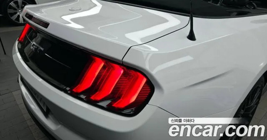 Ford Mustang 