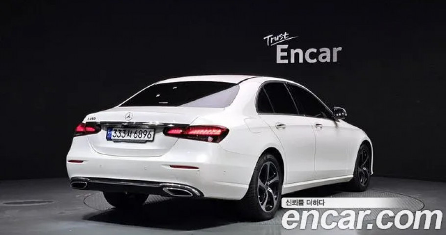 Mercedes-Benz E-Class 