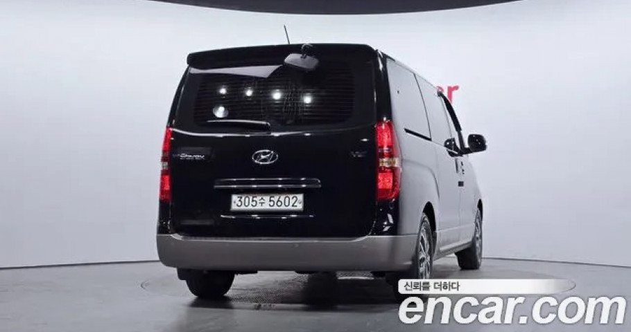 Hyundai Starex 