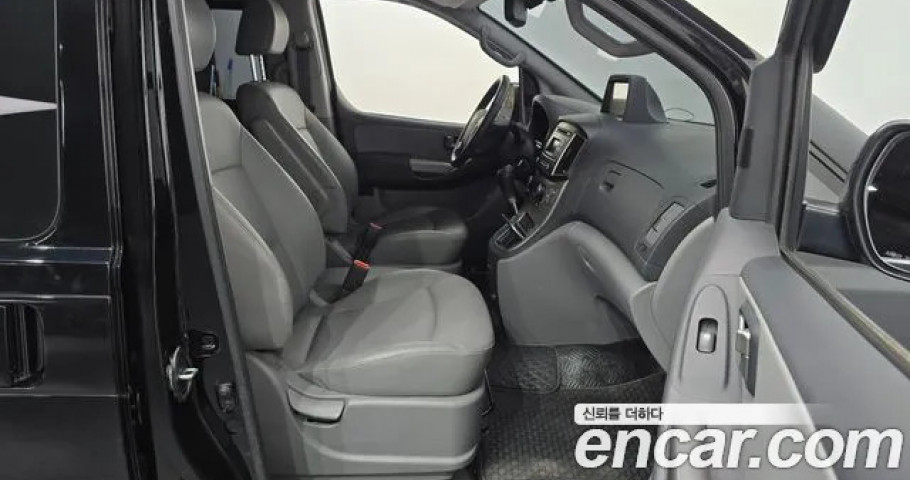 Hyundai Starex 