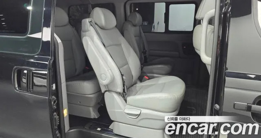 Hyundai Starex 