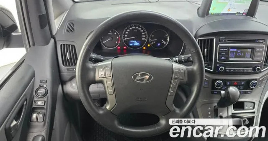 Hyundai Starex 