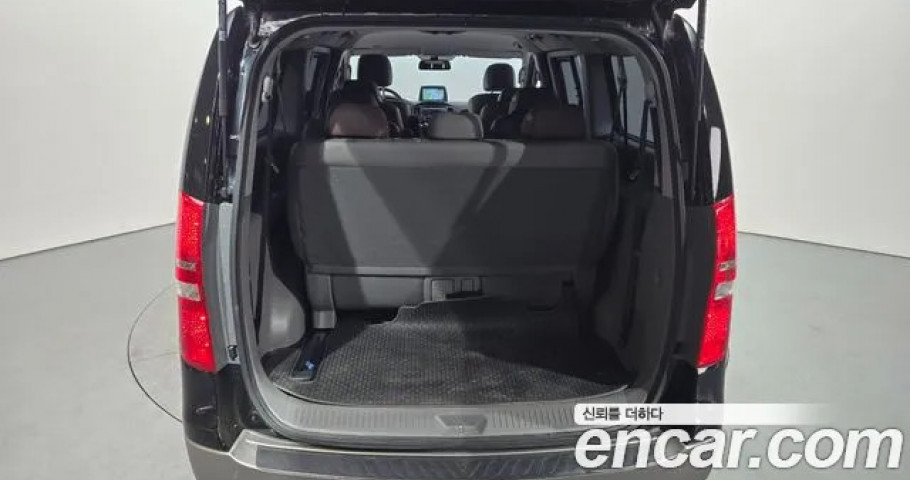 Hyundai Starex 