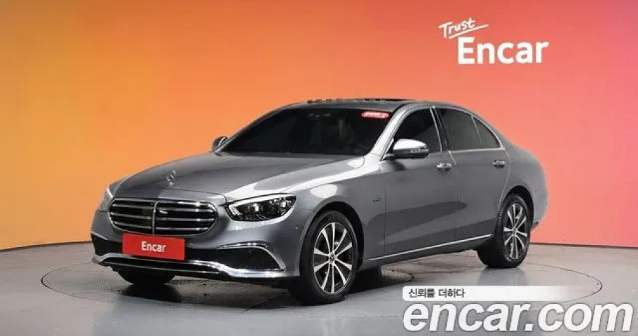 Mercedes-Benz E-Class 