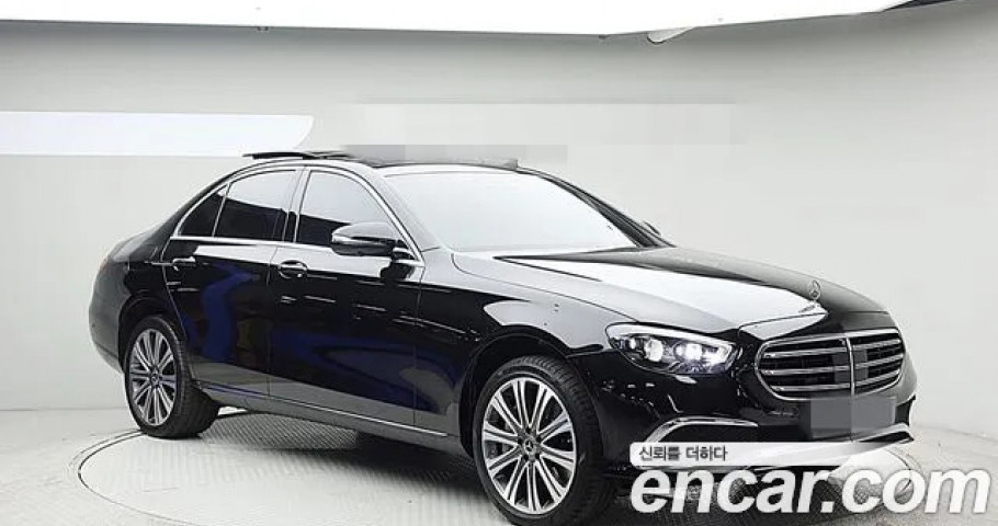 Mercedes-Benz E-Class 