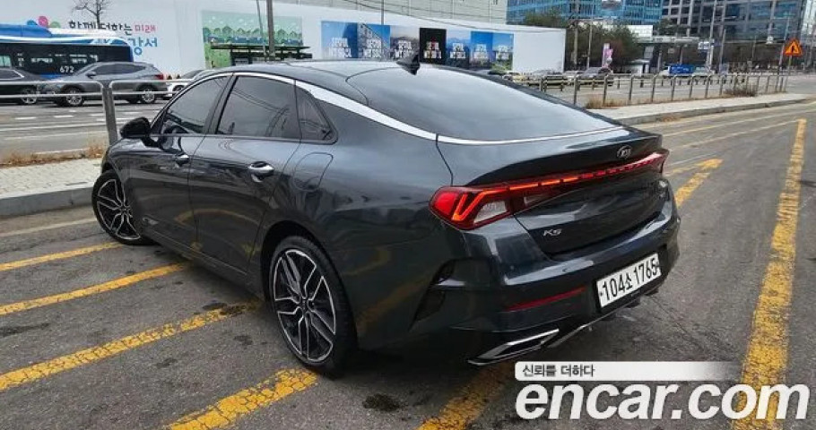Kia K5 