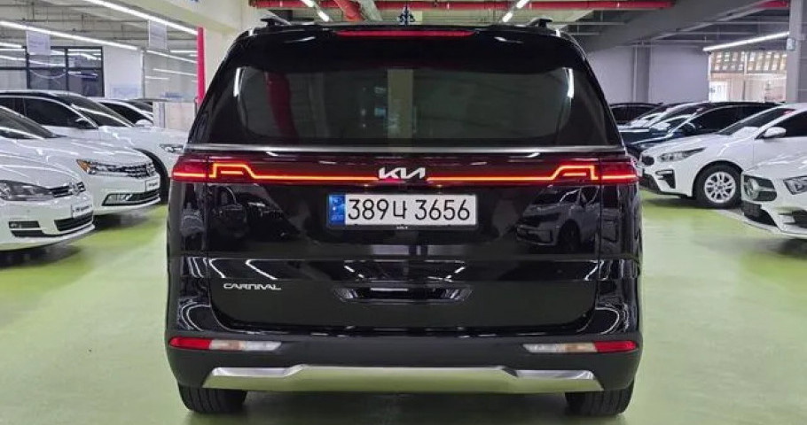 Kia Carnival 