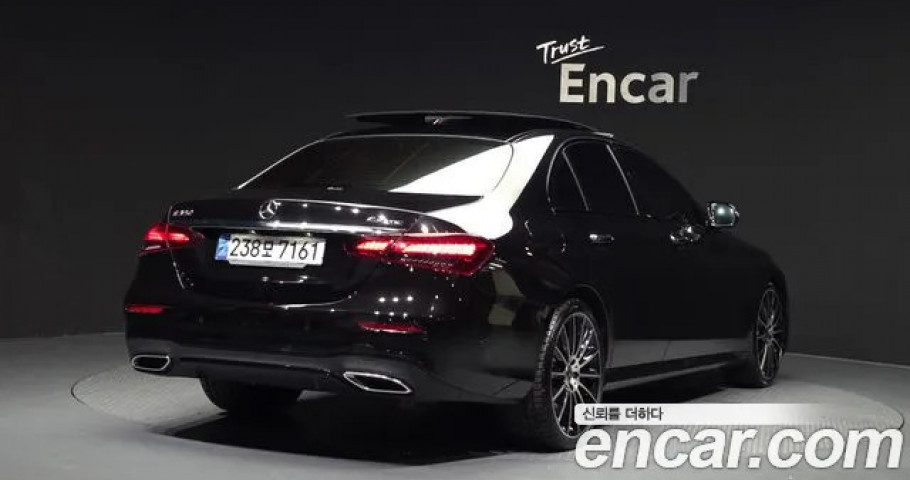 Mercedes-Benz E-Class 