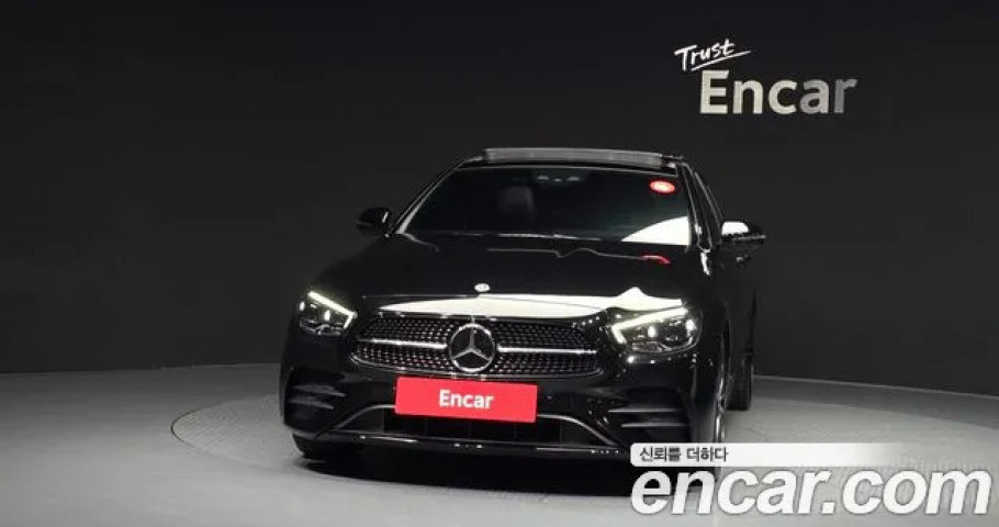 Mercedes-Benz E-Class 