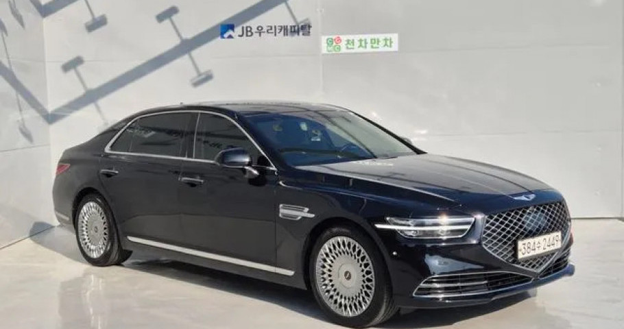 Genesis G90 