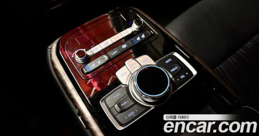 Genesis G90 