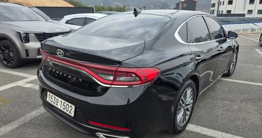 Hyundai Grandeur 