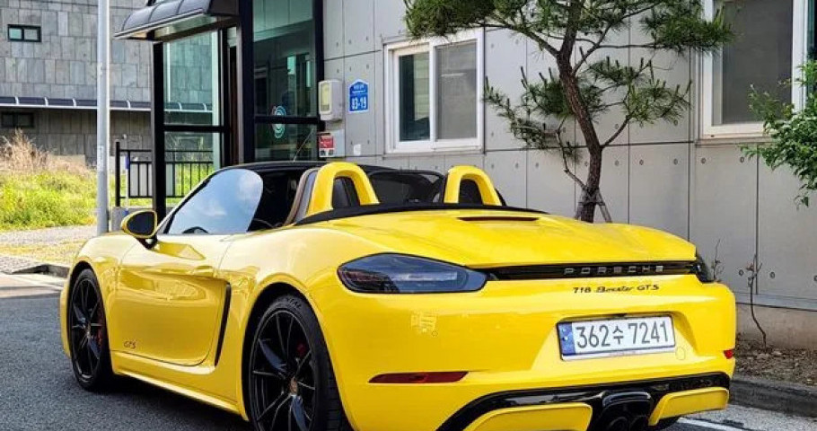Porsche 718 