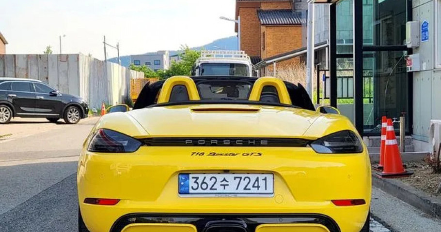 Porsche 718 