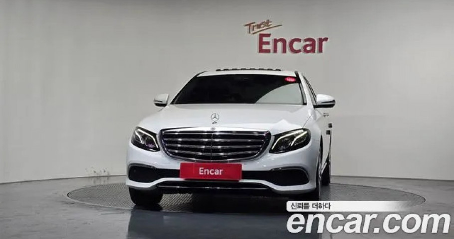 Mercedes-Benz E-Class 
