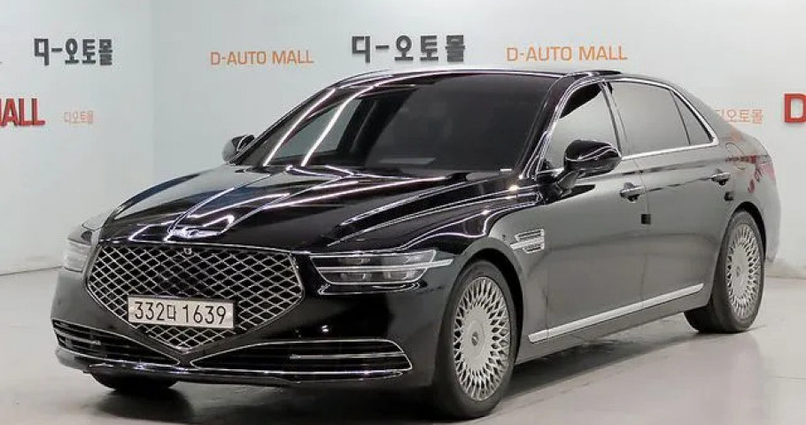 Genesis G90 