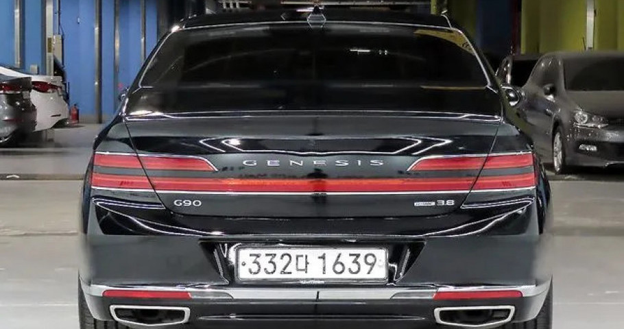 Genesis G90 